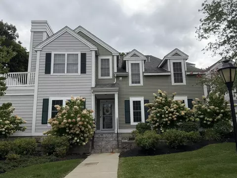 4 Village Dr #4, Quincy, MA 02169