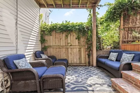 Exterior - 421 E 3rd St #1, Boston, MA 02127 photo 2 of 5