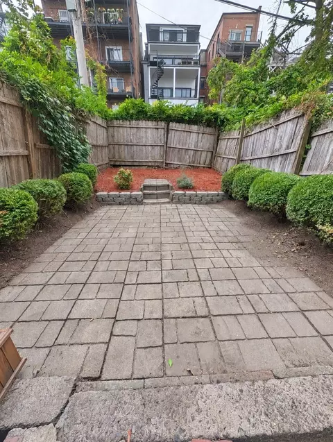 Exterior - 421 E 3rd St #1, Boston, MA 02127 photo 3 of 5
