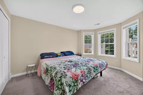 Bedroom - 58 Ledgecrest Dr #58, Worcester, MA 01603 photo 1 of 6