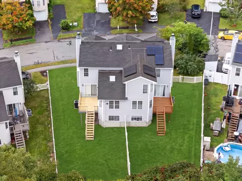 View/Area - 58 Ledgecrest Dr #58, Worcester, MA 01603 photo 4 of 12