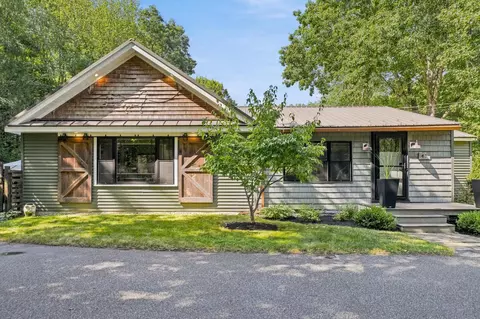 Exterior - 44 Beech Hill Rd, Exeter, NH 03833 photo 3 of 8