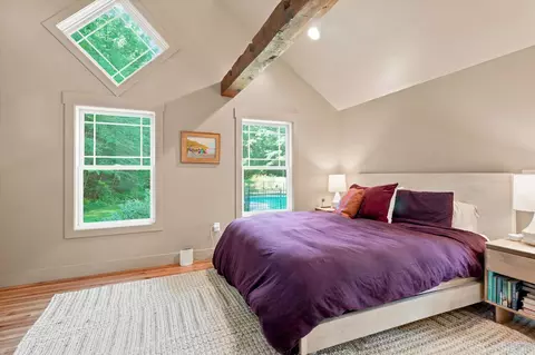 Bedroom - 44 Beech Hill Rd, Exeter, NH 03833 photo 4 of 5