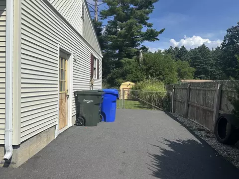 Exterior - 47 Thyme Ln, Springfield, MA 01129 photo 3 of 6