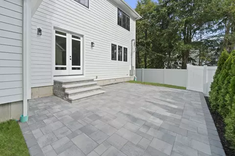 Exterior - 40 Bow Rd, Newton, MA 02459 photo 3 of 5