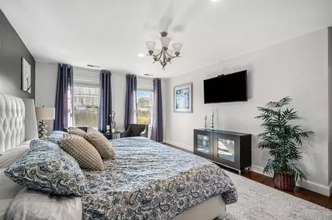 Bedroom - 22 Overlook Dr, Danvers, MA 01923 photo 1 of 8