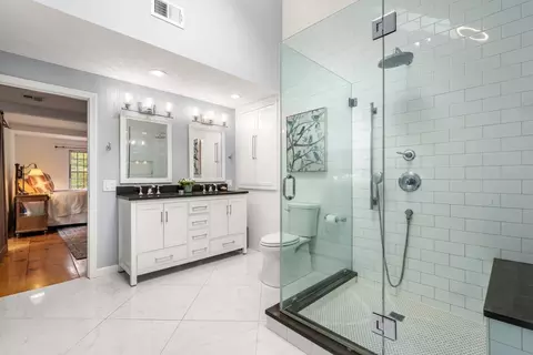 Bath - 41 Longmeadow Rd, Wellesley, MA 02482 photo 1 of 4