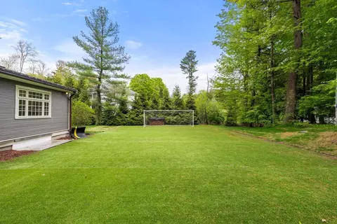 Exterior - 41 Longmeadow Rd, Wellesley, MA 02482 photo 4 of 8