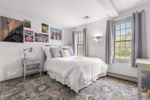 Bedroom - 41 Longmeadow Rd, Wellesley, MA 02482 photo 4 of 5