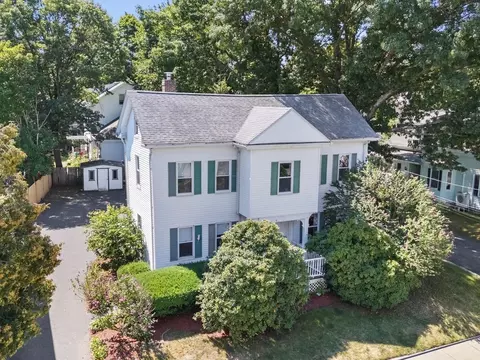 32 Vernon St, Waltham, MA 02453