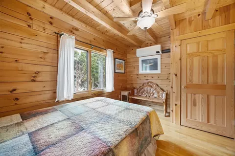 Bedroom - 119 Valley Bars Rd, Bourne, MA 02532 photo 2 of 4