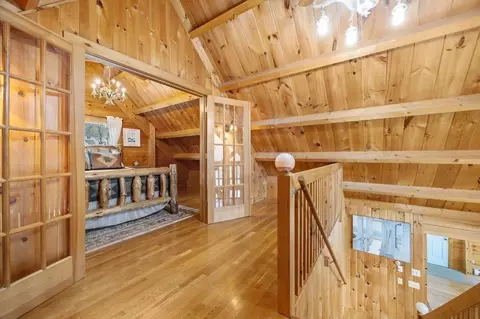 Entry Way - 119 Valley Bars Rd, Bourne, MA 02532 photo 3 of 3