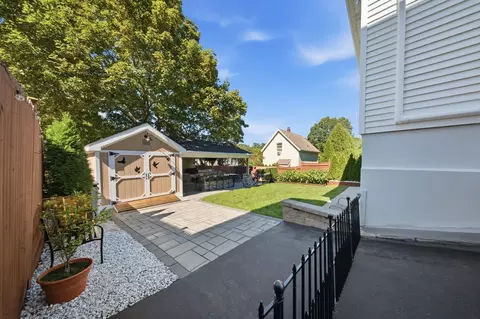 Exterior - 26 Acacia St, Gloucester, MA 01930 photo 6 of 7
