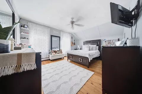 Bedroom - 26 Acacia St, Gloucester, MA 01930 photo 6 of 8