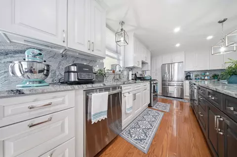 Kitchen - 26 Acacia St, Gloucester, MA 01930 photo 4 of 8