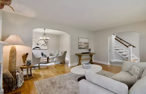 Living - 25 Webber St, Springfield, MA 01108 photo 3 of 3