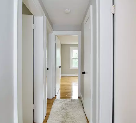 Entry Way - 25 Webber St, Springfield, MA 01108 photo 5 of 6