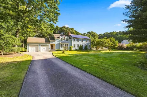 Exterior - 14 King Philip Path, Mendon, MA 01756 photo 2 of 6