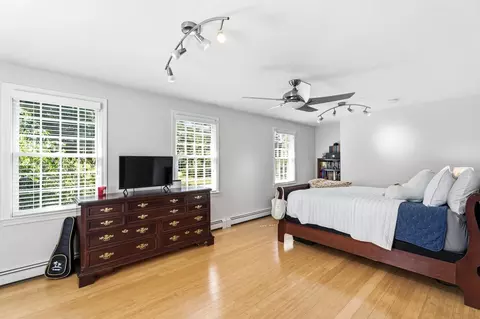 Bedroom - 14 King Philip Path, Mendon, MA 01756 photo 2 of 8