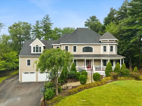 8 Rockmeadow Dr, East Bridgewater, MA 02333