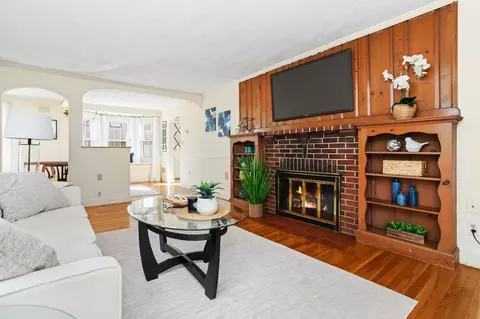Living - 4 Stanton Rd, Stoneham, MA 02180 photo 4 of 5