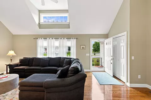 Entry Way - 40 Settlers Ln, Hyannis, MA 02601 photo 1 of 1