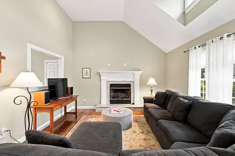 Living - 40 Settlers Ln, Hyannis, MA 02601 photo 1 of 2