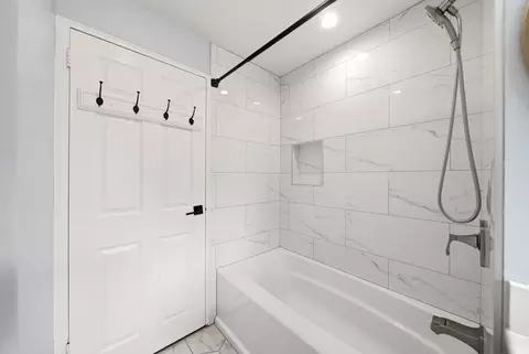 Bath - 23 Joseph Rd, Framingham, MA 01701 photo 4 of 4