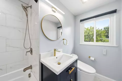 Bath - 23 Joseph Rd, Framingham, MA 01701 photo 3 of 4