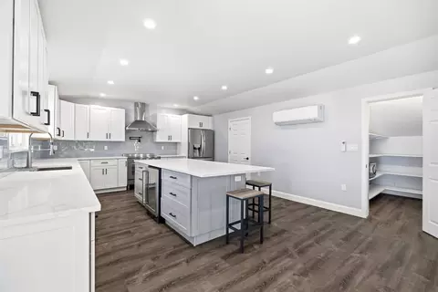 Kitchen - 23 Joseph Rd, Framingham, MA 01701 photo 2 of 9