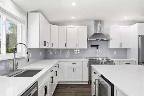 Kitchen - 23 Joseph Rd, Framingham, MA 01701 photo 4 of 9