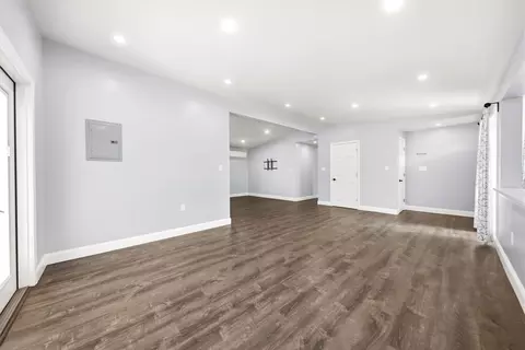 Living - 23 Joseph Rd, Framingham, MA 01701 photo 3 of 10