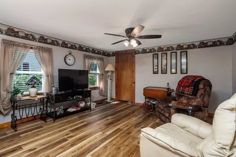 Living - 419 Harvard Ave, Athol, MA 01331 photo 1 of 1
