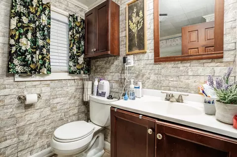 Bath - 419 Harvard Ave, Athol, MA 01331 photo 1 of 1