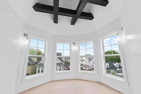 Entry Way - 197 Vine St, Everett, MA 02149 photo 2 of 2