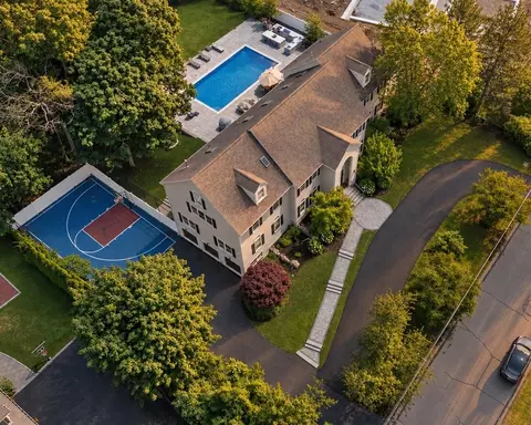 28 Tyler Rd, Lexington, MA 02420