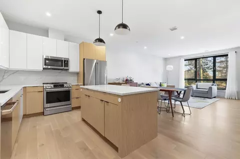 85 Myrtle St #106, Quincy, MA 02171