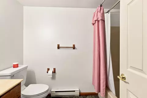Bath - 29 Chilmark St # -A, Worcester, MA 01604 photo 1 of 2
