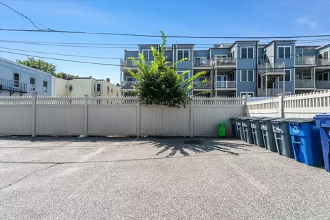 Exterior - 861 E 2nd St #3, Boston, MA 02127 photo 6 of 6