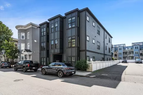 Exterior - 861 E 2nd St #3, Boston, MA 02127 photo 5 of 6