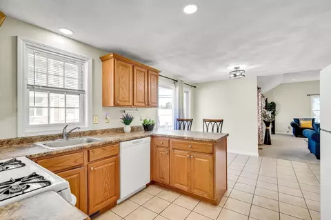 Other - 5 Wright St #B, Lowell, MA 01854 photo 2 of 5