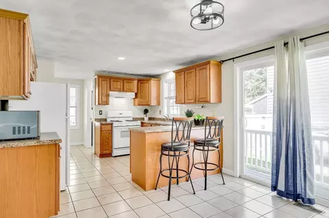 Kitchen - 5 Wright St #B, Lowell, MA 01854 photo 1 of 5