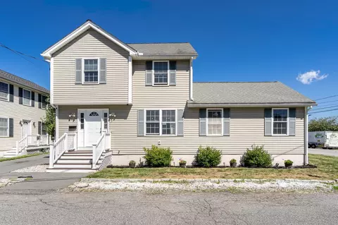 5 Wright St #B, Lowell, MA 01854