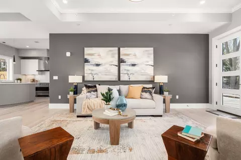 26 Wilson Cir #26, Newton, MA 02461