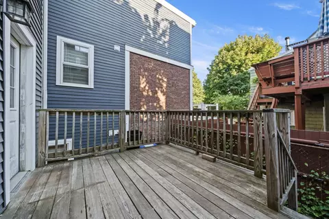 Exterior - 519 E 5th St, Boston, MA 02127 photo 2 of 4
