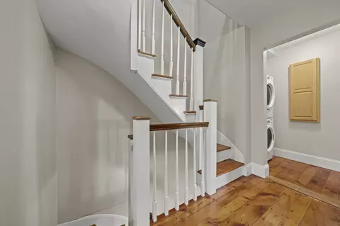 Entry Way - 519 E 5th St, Boston, MA 02127 photo 3 of 5