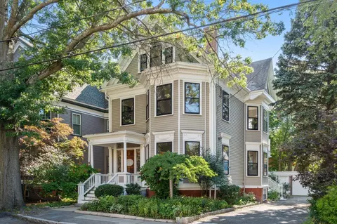 32 Fayette St, Cambridge, MA 02139