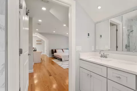 Entry Way - 140 Main St #E, Upton, MA 01568 photo 5 of 5