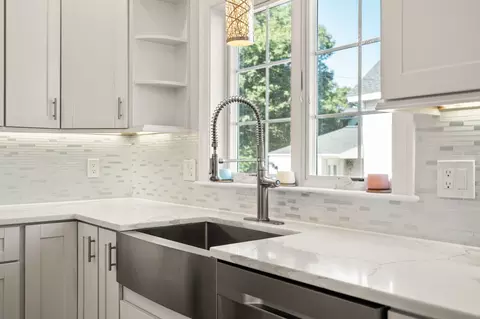 Kitchen - 140 Main St #E, Upton, MA 01568 photo 3 of 4