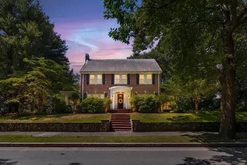114 S Border Rd, Medford, MA 02155